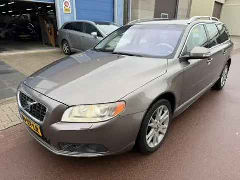Volvo V70 3.2 Summum Automaat 2007 LEDER, Schuifdak, 17" LMV Dikke uitvoering met alle boekjes en de