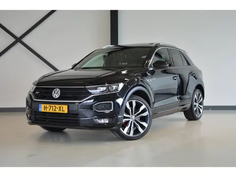 Volkswagen T-Roc 1.5 TSI Sport Business R Line|Panorama dak|Trekhaak afneembaar|Stoelverwarming|Carp