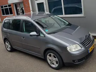 Volkswagen Touran 2.0 Fsi Navi Airco Cruise Trekhaak