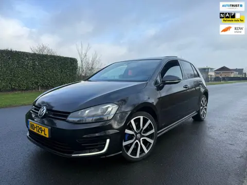 Volkswagen Golf 1.4 TSI GTE NAP/PANO/CLIMA/APK 3-2027