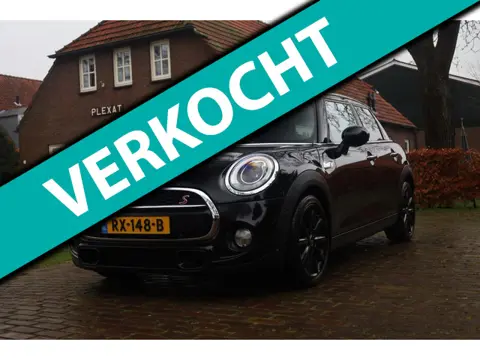 Mini Cooper S 2.0 Chili Serious Business Aut. | Harman-Kardon | Panorama | HUD | Dealeronderhouden |