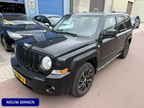 Jeep Patriot 2.4 Limited Liberty 2011 NAP 128.374km LEER Origineel in Nederland geleverde auto met b