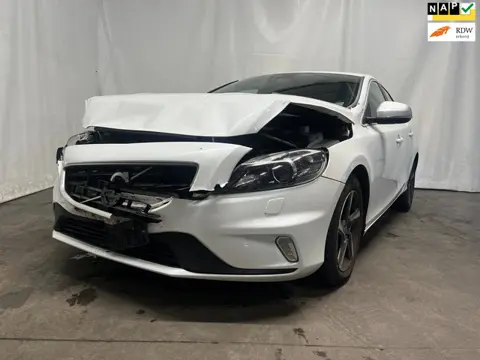 Volvo V40 2.0 D2 Summum Business - Frontschade