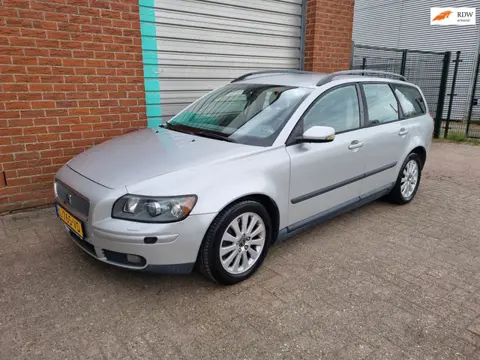 Volvo V50 2.5 T5 Kinetic 220pk 6-Bak Xenon Clima! Bj:2004