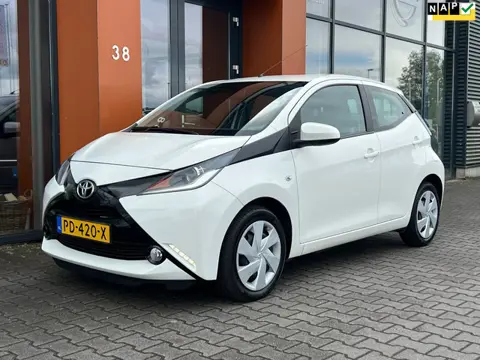 Toyota Aygo 1.0 VVT-i|Navi|Airco|Isofix|Led|Camera|BT audio