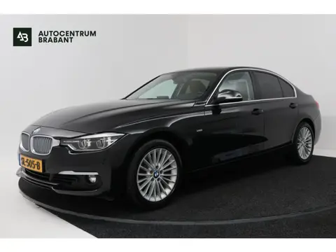 BMW 3-serie 318i Edition Luxury Line Purity Executive (NAVIGATIE, STOELVERWARMING, PARKEERSENSOREN, 
