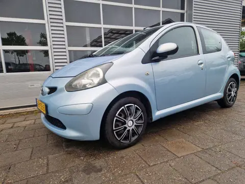 Toyota Aygo 1.0-12V ( A.P.K. MAART 2027)
