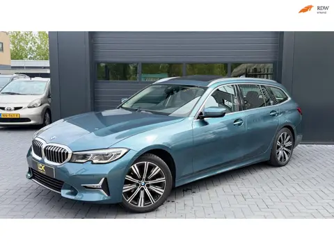 BMW 3-serie Touring 320i High Executive|trekhaak|Pano|