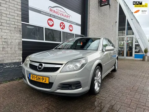 Opel Vectra GTS 2.2-16V Executive Met 1 JAAR APK