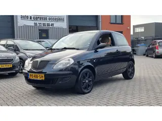 Lancia Ypsilon 1.2 Edizione Nero Airco, sportvelgen, NAP
