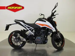 KTM 390 DUKE ABS (bj 2021)