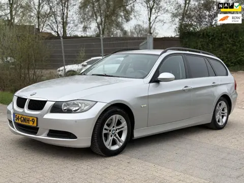 BMW 3-serie Touring 318i Business Line Automaat Airco Cruise