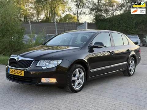 Skoda Superb 1.4 TSI Greentech Active Business Line Navi PDC