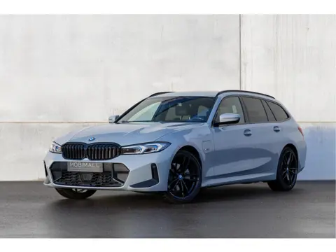 BMW 3 Serie Touring 320e M-Sportpakket | 19" LMV | Leer-Alcantara | Head-up