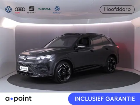 Volkswagen Tiguan 1.5 eHybrid R-Line Edition 272 pk Automaat (DSG) | Verlengde garantie | Navigatie 