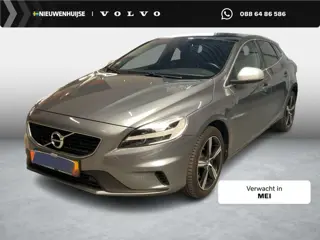 Volvo V40 2.0 T4 Business Sport | Trekhaak | Standkachel | Panoramadak | Keyless entry/start | DAB |