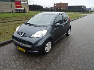 Peugeot 107 1.0-12V Urban Move