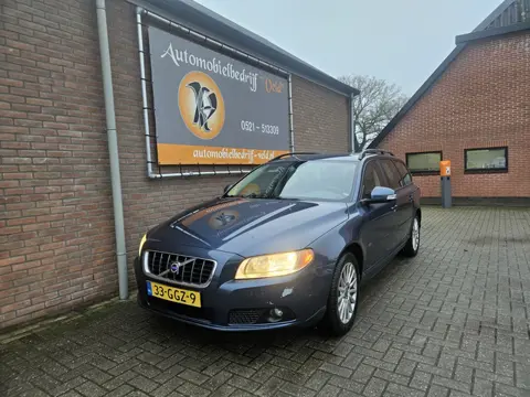 Volvo V70 2.5T Momentum (bj 2008)