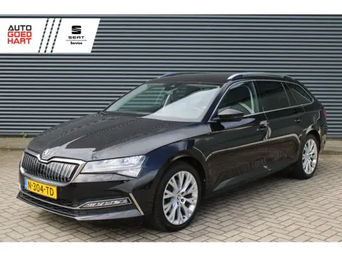 Škoda Superb Combi 1.4 TSI iV Business Virtual-Cockpit Afn.-trekhaak Memory-Stoelen Leer/Alcantara C