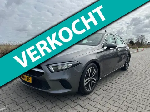 Mercedes-Benz A-klasse 180 Business Solution Luxury, Carplay, Leder, Led, Camera, Stoelverwarming