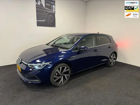 Volkswagen Golf 1.5 eTSI Style Automaat // Sfeer // Alcantara // Lane // Adaptive