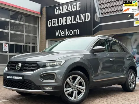 Volkswagen T-Roc 1.5 TSI Sport | Virtual-Cockpit | ACC | Climate | Xenon | Full-Led | Apple/Android 