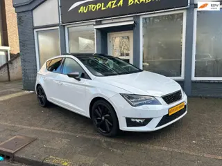 SEAT Leon 1.8 TFSI FR / PANODAK / AUTOMAAT / NAVI