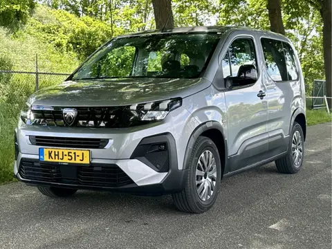 Peugeot e-Rifter EV Allure L1 50 kWh | Apple carplay & android auto | Camera | 3-fase | Nieuw model
