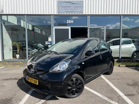 Toyota Aygo 1.0-12V + AIRCO | ELEKTRISCHE RAMEN | CENTRALE DEURVERG. | DEALER ONDERHOUDEN | NAP | AP