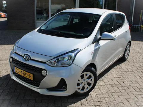 Hyundai i10 1.0i Carplay, Parksens. A, NAVI, Airco, Cruise control, Elektrische ramen V en A, Multif