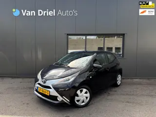 Toyota Aygo 1.0 VVT-i x-play / Airco / Camera / Carplay!