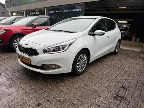 Kia Cee'd 1.6 GDI Comfort Pack | 1E EIGENAAR | 12MND GARANTIE | AIRCO | ELEC RAMEN | CRUISE |
