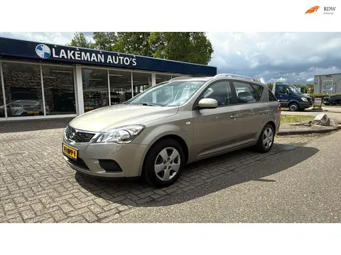 Kia Cee'd 1.4 CVVT X-tra Station Pioneer Navi Huurkoop Inruil APK Garantie