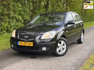 Kia Rio 1.6 CVVT X-ecutive | " 120.000 " KM + Airco Nu € 2.450,- !!!