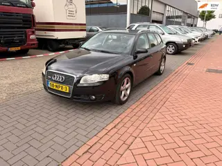 Audi A4 Avant 1.8 Turbo Advance AUTOMAAT/ S-LINE/ LEES TEKST!!!