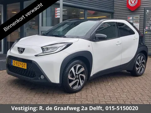 Toyota Aygo X 1.0 VVT-i MT Pulse Bi-Tone | Apple Carplay & AndroidAUTO | Climate Control | Lichtmeta