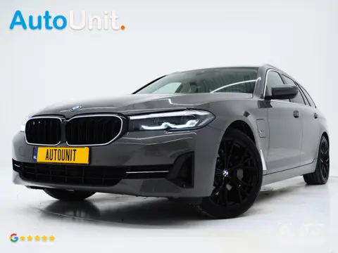 BMW 5 Serie Touring 520e | LED Grille | Keyless | Leder | Sfeerlicht | Camera | Memory | Cruise | Ca