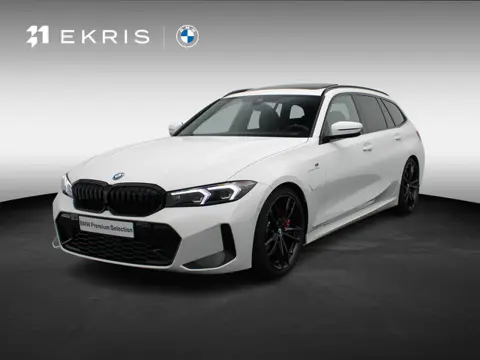 BMW 3 Serie Touring 330e M Sportpakket Pro | Travel Pack | Achteruitrijcamera | Comfort Access | Gla