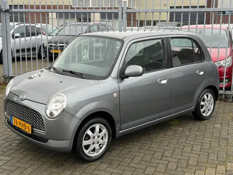 Daihatsu Trevis 1.0 5 deurs! KMST NAP! Airco l Elek pakket l LMV l Centraal l Parrot! TOPSTAAT l 2 S