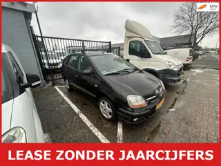 Nissan Almera Tino 1.8 airco