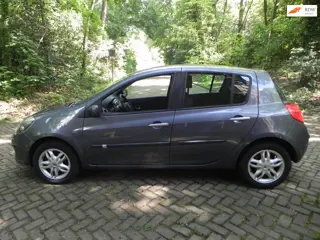Renault Clio 1.6-16V Dynamique Luxe