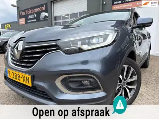 Renault Kadjar 1.3 TCe Zen met parkeersensoren / camera en leer en trekhaak en navigatie en bluetoot