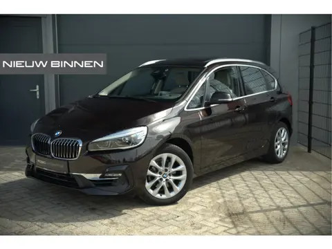 BMW 2 Serie Active Tourer 218i High Executive Luxury Line | Panoramadak | Stoelverwarming | Head-Up 