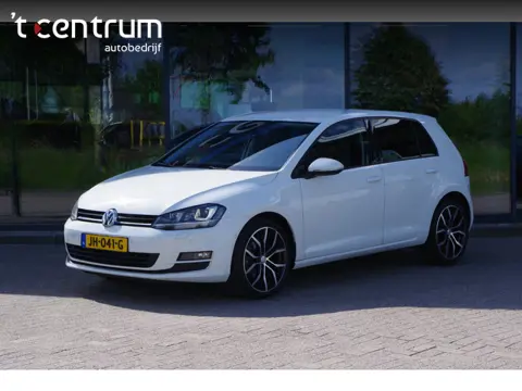 Volkswagen Golf 1.4 TSI Automaat Highline, LED, Massage, Stoelverwarming
