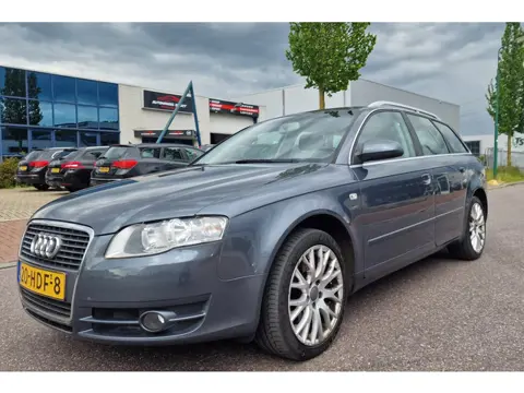 Audi A4 Avant 2.7 TDI AUT NAVI PSENSOR CRUISE TREKHAAK 2 X SLEUTELS