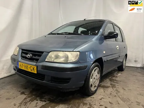 Hyundai Matrix 1.6i - Schade