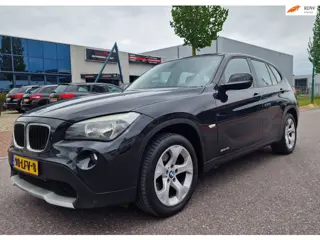 BMW X1 SDrive18i Executive AUT NAVI PSENSOR CRUISE TREKHAAK 2 X SLEUTELS