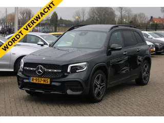 Mercedes-Benz GLB 180 AUT7 AMG Line NIGHT PAKKET PANORAMADAK DISTRONIC SFEER CARPLAY KEY-LESS GO TRE