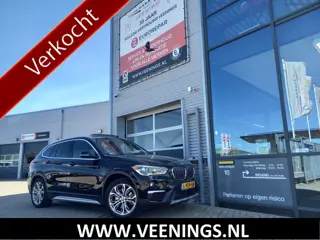 BMW X1 XDRIVE28I 4x4 - 2700KG TREKGEWICHT - UNIEKE AUTO - FULL OPTIONS PANO - TREKHAAK - LED - LEER 