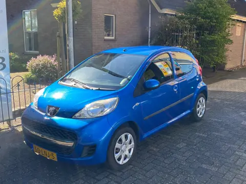 Peugeot 107 1.0-12V XS (bj 2010)